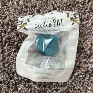 Ryan and rose Maui cutie pat